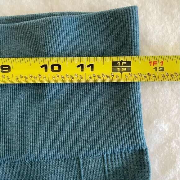 Lululemon athletica Teal Leggings Size Medium - Picture 3 of 5
